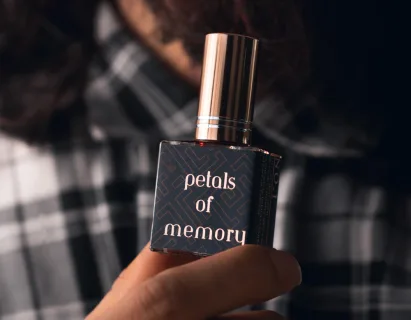 Petals of Memory 10ml Perfume DSC08337 The Sunnah Store